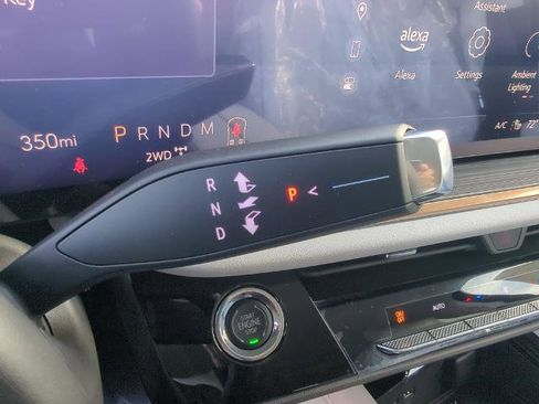 New 2025 Buick Envision Avenir image 38