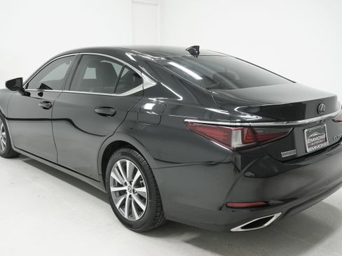 Used 2019 Lexus ES 350 w/ Accessory Package 2 image 6
