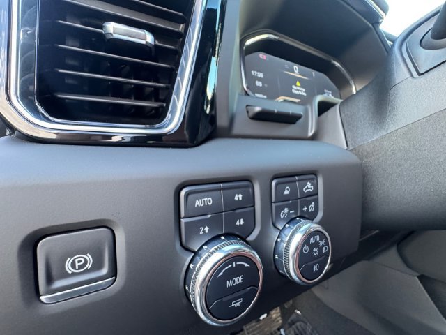 Used 2025 GMC Sierra 2500 Denali Ultimate AWD/4WD image 6