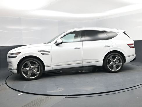 Used 2024 Genesis GV80 3.5T w/ Prestige Package image 3