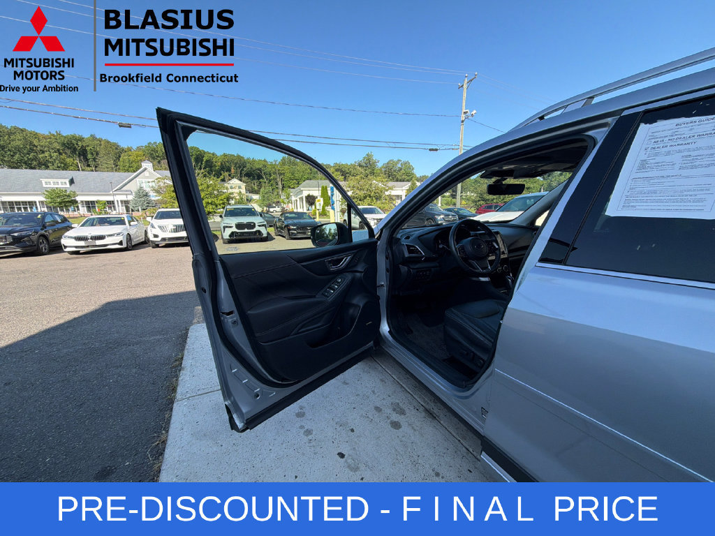 Used 2023 Subaru Forester Touring AWD/4WD image 14