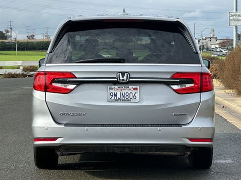 Used 2024 Honda Odyssey Touring image 5