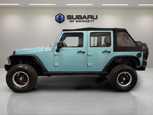 Used 2017 Jeep Wrangler Unlimited Sport w/ Connectivity Group AWD/4WD image 2