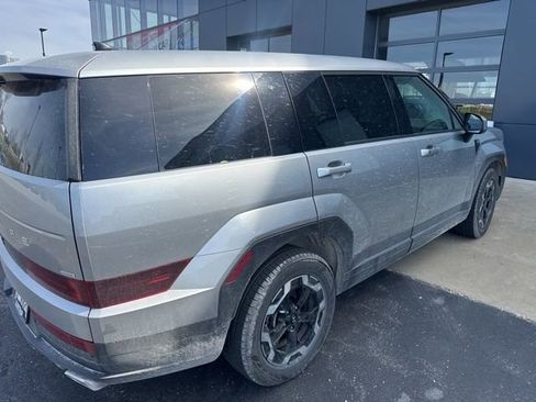 Used 2024 Hyundai Santa Fe SE image 3