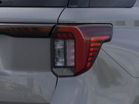 New 2026 Ford Explorer Active RWD image 21