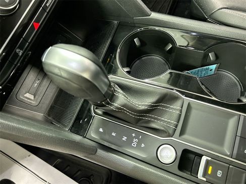 Used 2022 Volkswagen Atlas SE image 24