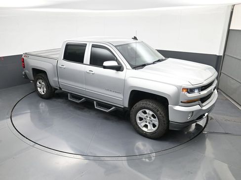 Used 2018 Chevrolet Silverado 1500 LT w/ All Star Edition AWD/4WD image 27