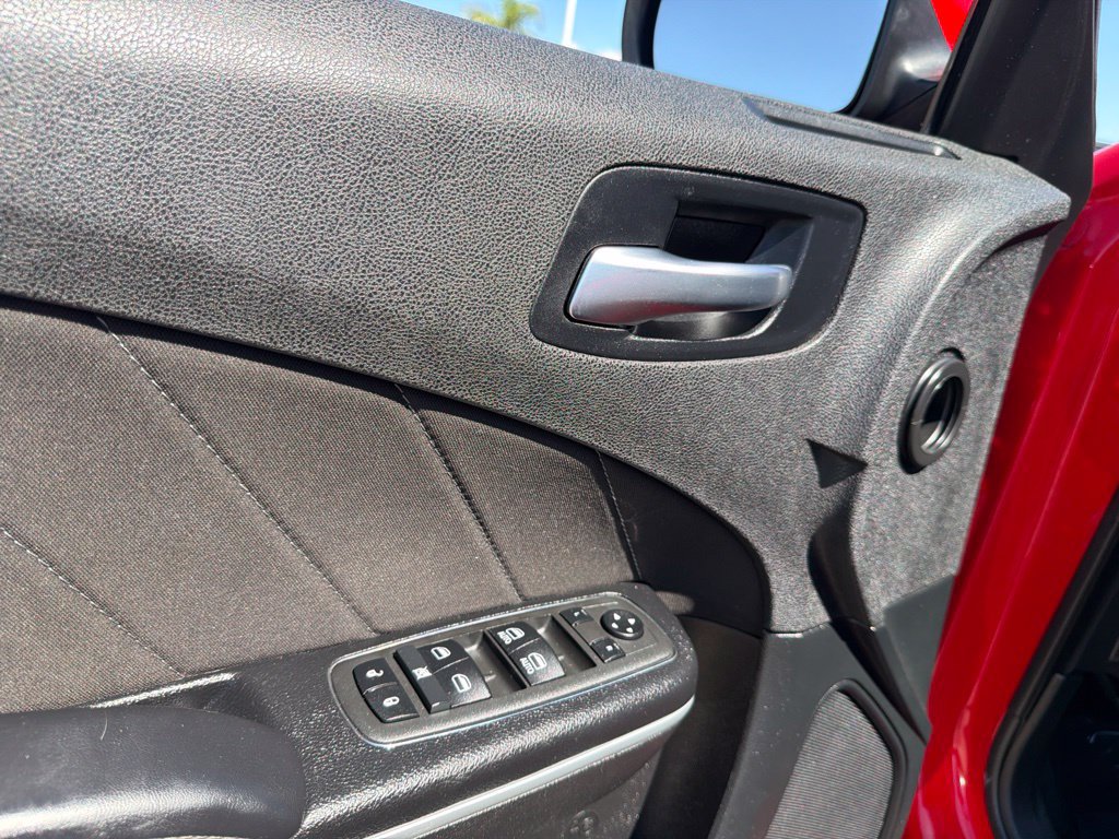 Used 2022 Dodge Charger SXT RWD image 16