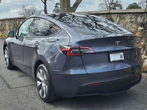 Used 2023 Tesla Model Y 2WD image 13