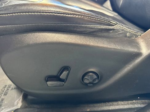 Used 2015 Jeep Cherokee Limited image 14