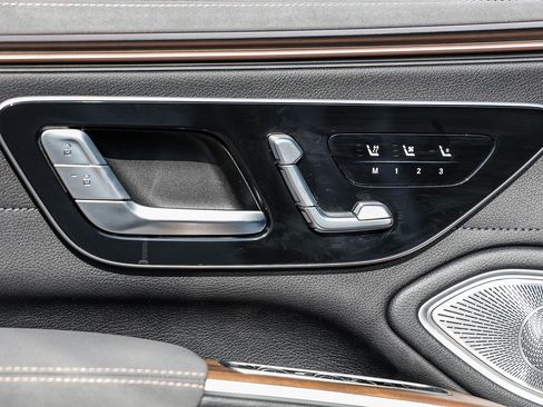 Certified 2023 Mercedes-Benz EQS 580 4MATIC Sedan image 22