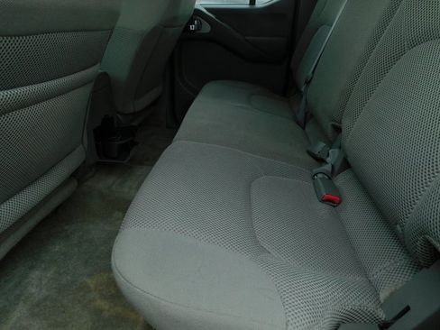 Used 2015 Nissan Frontier SV w/ SV Value Truck Package image 19