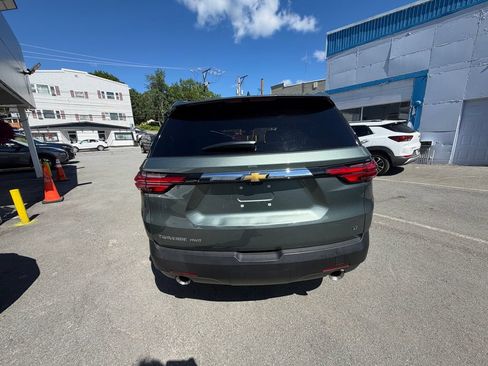 Used 2023 Chevrolet Traverse LT w/ LT Premium Package AWD/4WD image 4