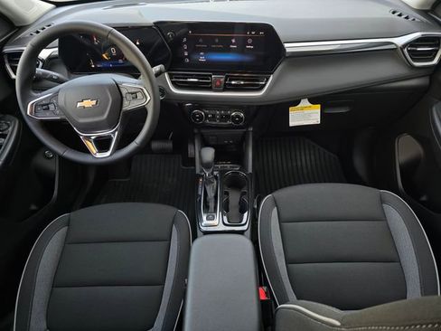 New 2025 Chevrolet TrailBlazer LT w/ Convenience Package image 20