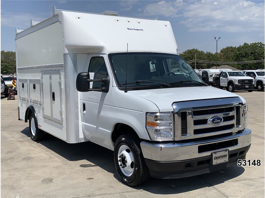 Used 2024 Ford E-350 and Econoline 350 Super Duty w/ Power Windows & Locks Group RWD image 3