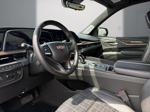 Certified 2023 Cadillac Escalade ESV Sport Platinum w/ LPO, ONYX Package AWD/4WD image 12