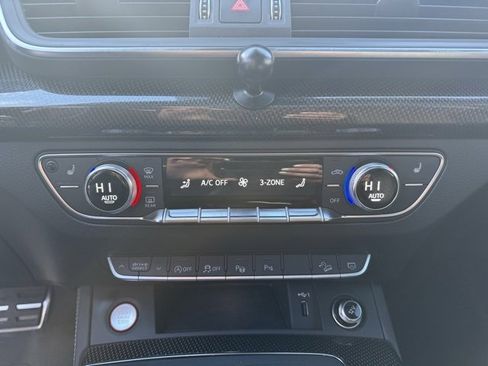 Used 2020 Audi SQ5 Prestige w/ Prestige Package image 17