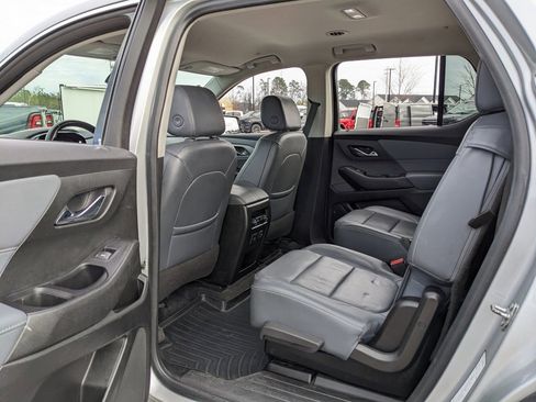 Used 2020 Chevrolet Traverse LT w/ LT Premium Package image 39