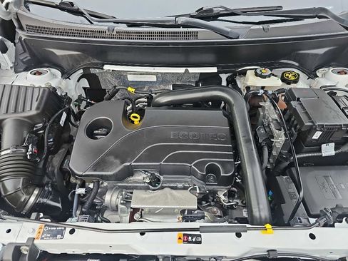 Used 2023 Chevrolet Equinox LT image 38