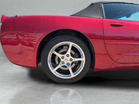 Used 2001 Chevrolet Corvette Convertible w/ Preferred Equipment Group2 image 13