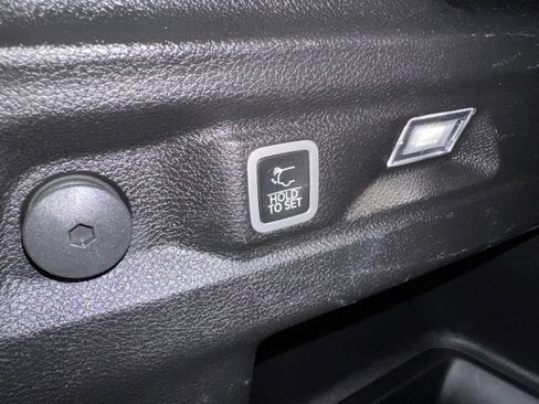 Used 2023 Jeep Grand Cherokee L Laredo AWD/4WD image 27