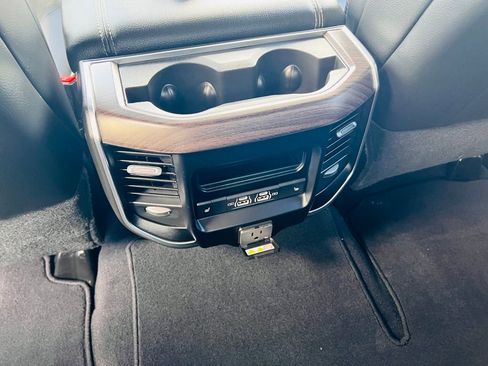 Used 2025 RAM 2500 Laramie image 38