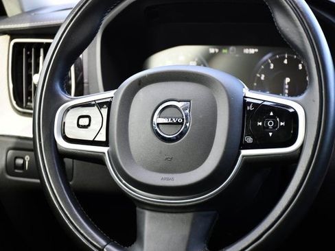 Used 2021 Volvo XC60 T5 Inscription w/ Protection Package Premier image 18