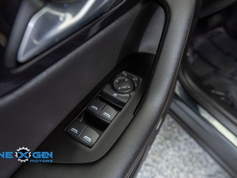 Used 2019 Chevrolet Blazer RS AWD/4WD image 12