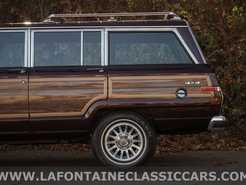 Used 1991 Jeep Grand Wagoneer image 42