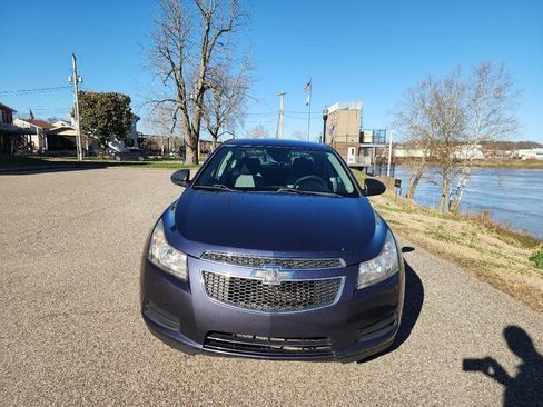 Used 2014 Chevrolet Cruze LS image 8