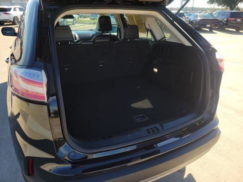Used 2024 Ford Edge SEL image 29