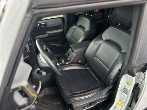 Certified 2023 Ford Bronco Badlands w/ Sasquatch Package AWD/4WD image 12