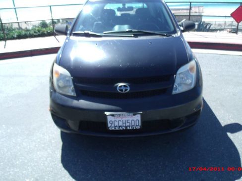 Used 2006 Scion xA image 2