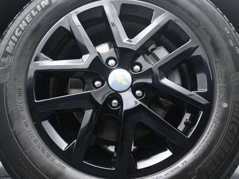 Used 2022 Chevrolet Equinox LS w/ LPO, Floor Liner Package FWD image 9