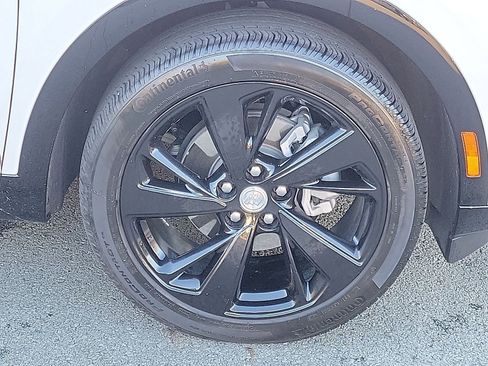 Used 2021 Buick Envision Essence w/ Sport Touring Package image 8