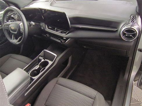 Certified 2025 Chevrolet Equinox LT image 27