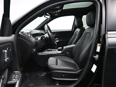 Used 2023 Mercedes-Benz GLB 250 4MATIC image 25