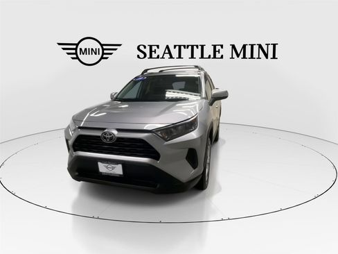 Used 2019 Toyota RAV4 LE w/ All Weather Liner Package AWD/4WD image 4