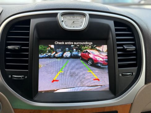 Used 2014 Chrysler 300 C RWD image 45
