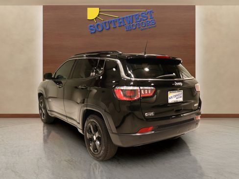 Used 2019 Jeep Compass Latitude w/ Safety & Security Group image 2