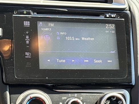 Used 2015 Honda Fit EX image 33