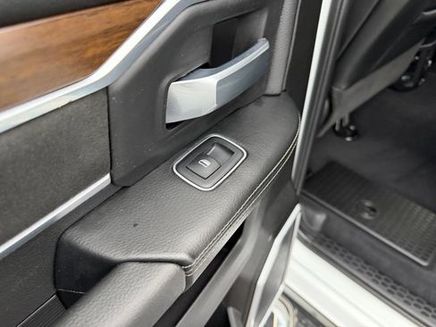 Used 2024 RAM 2500 Laramie AWD/4WD image 11