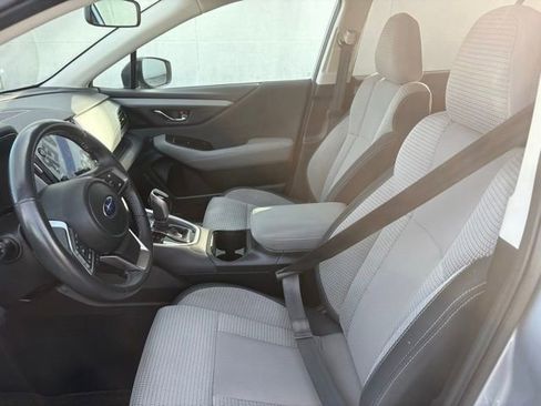 Used 2023 Subaru Outback Premium image 9