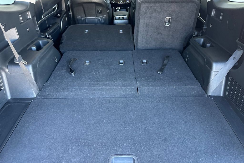 Used 2020 Kia Telluride S w/ S 8 Passenger Seating Package AWD/4WD image 18