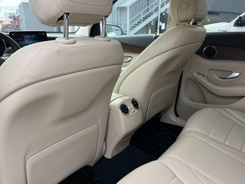 Used 2021 Mercedes-Benz GLC 300 GLC 300 image 21