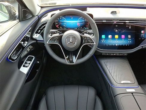 New 2026 Mercedes-Benz E 350 4MATIC Sedan image 10
