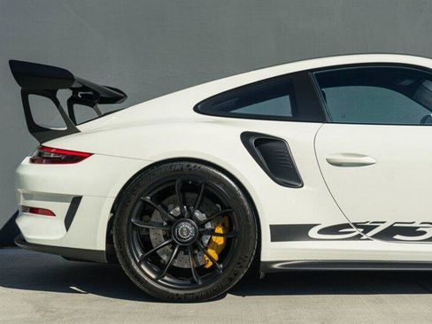 Used 2019 Porsche 911 GT3 RS w/ Weissach Package image 32