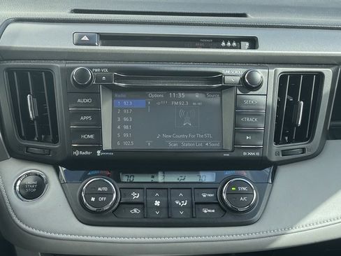 Used 2018 Toyota RAV4 XLE image 14