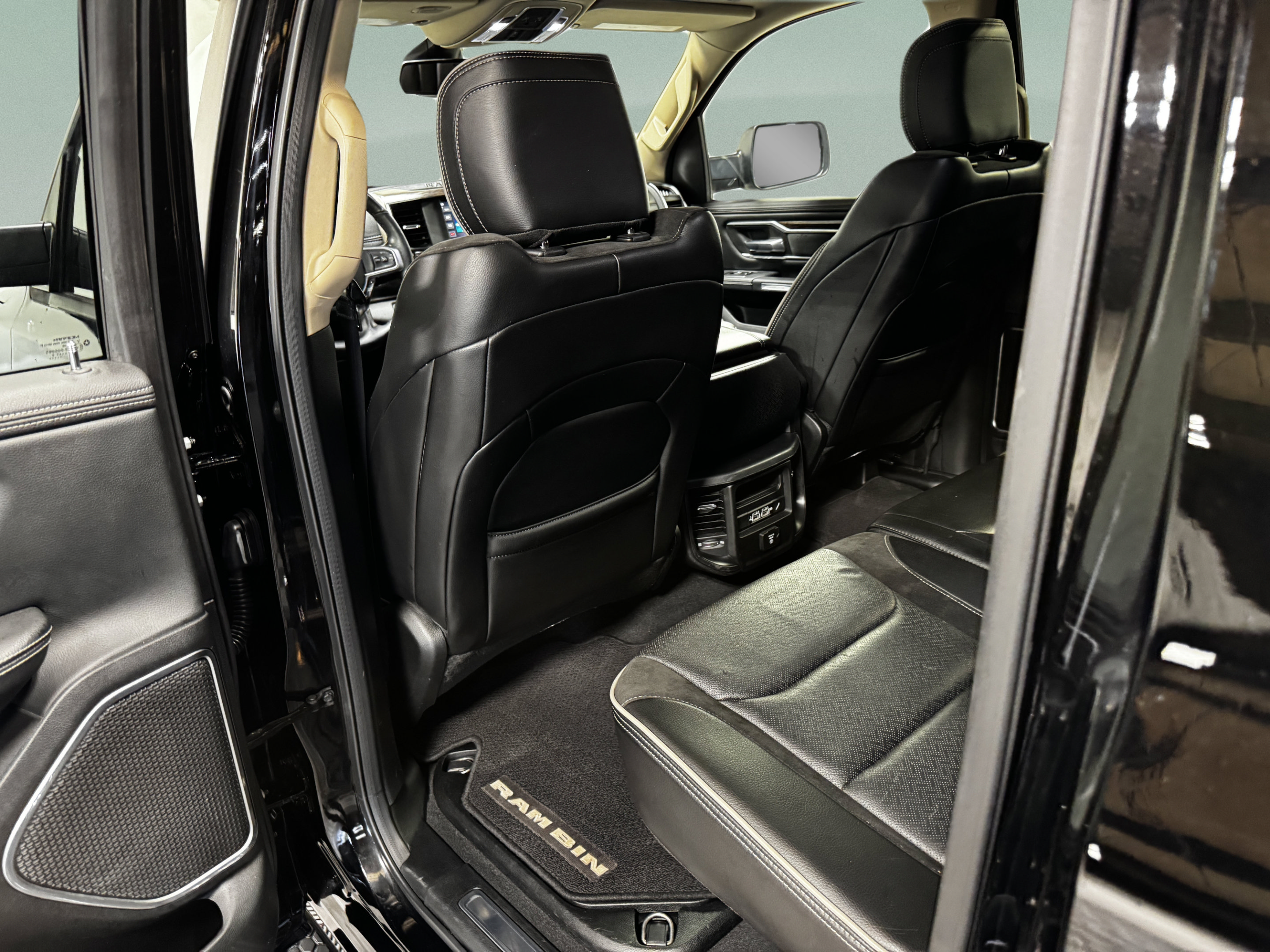 Used 2019 RAM 1500 Laramie w/ Bed Utility Group AWD/4WD image 11