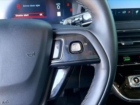 Certified 2025 Lincoln Corsair AWD w/ Equipment Group 101A image 25